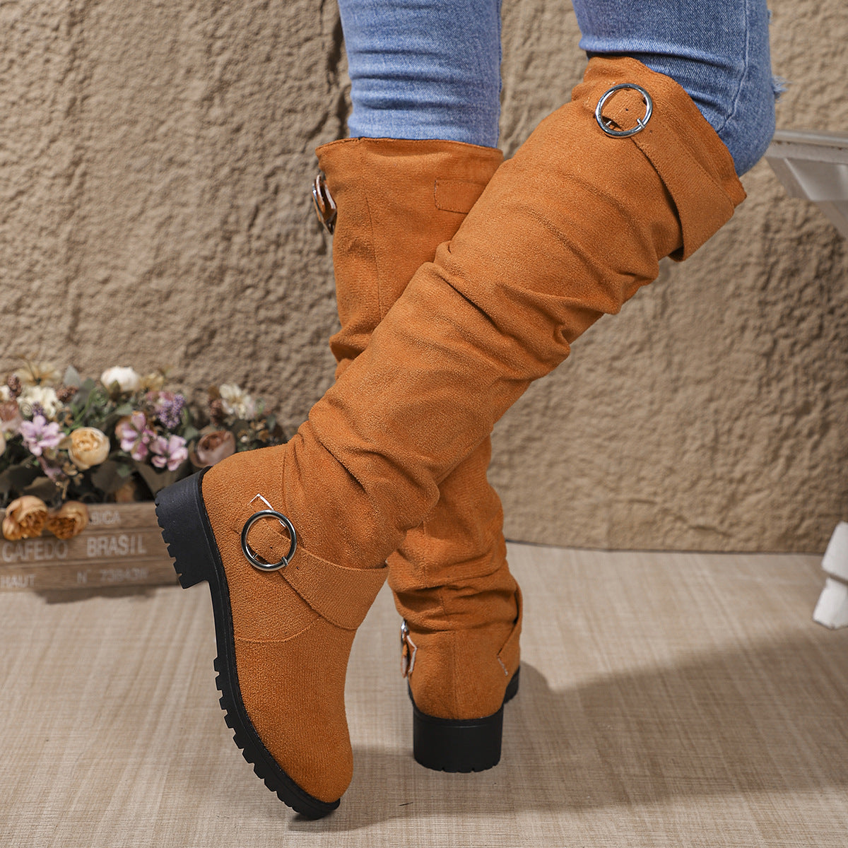 Bottes d'hiver plissées montantes à boucle et à la mode