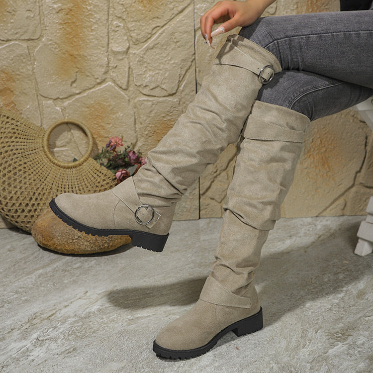 Bottes d'hiver plissées montantes à boucle et à la mode
