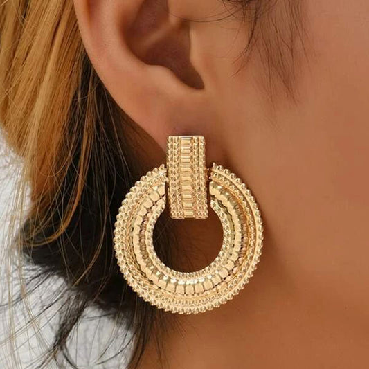 Retro Hollow Round Earrings – Statement Geometric Design